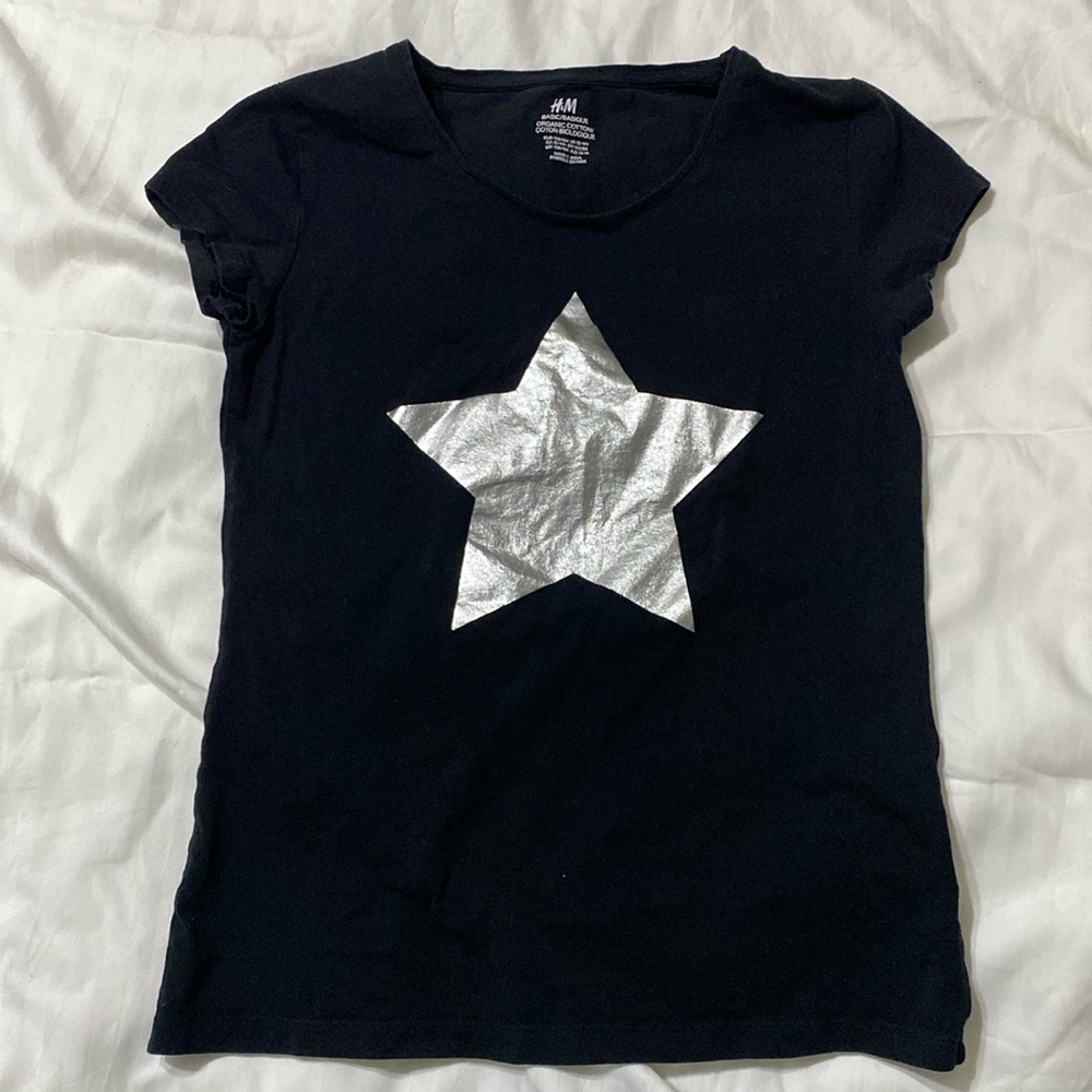 H&M basic girls size 12/14 star tee.